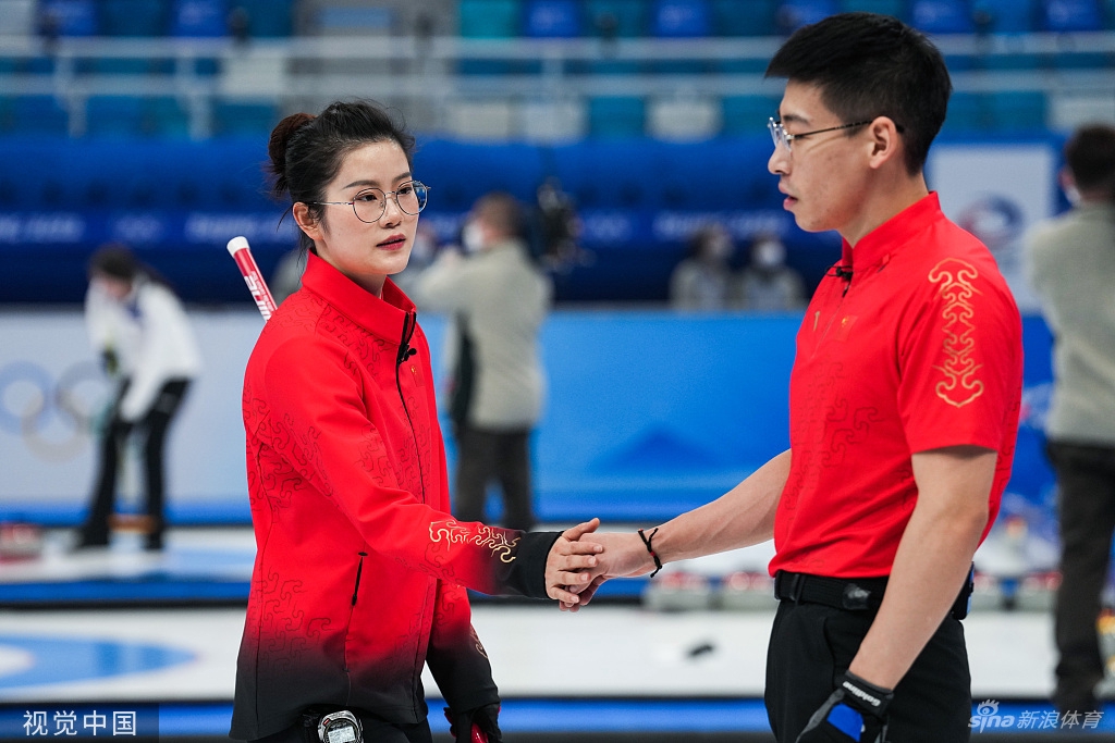 [冰壶混双]范苏圆/凌智5-7负美国组合