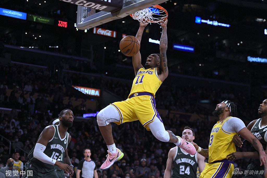 [NBA]雄鹿131-116湖人 字母哥44分力压詹皇
