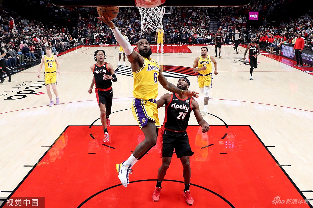 [NBA]湖人105-107开拓者 詹皇空砍30分