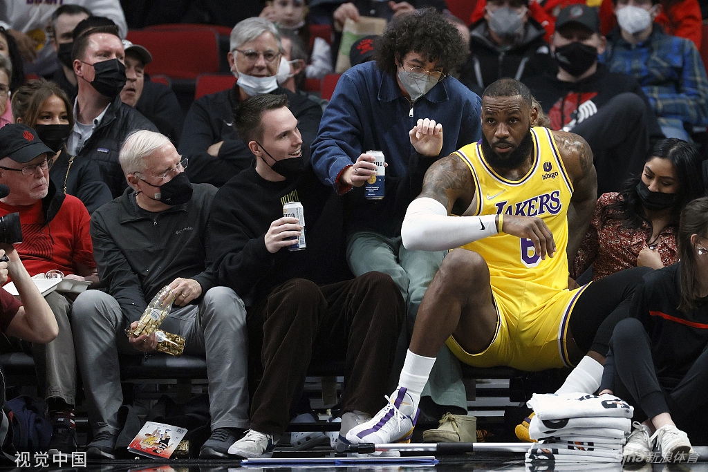 [NBA]湖人105-107开拓者 詹皇空砍30分