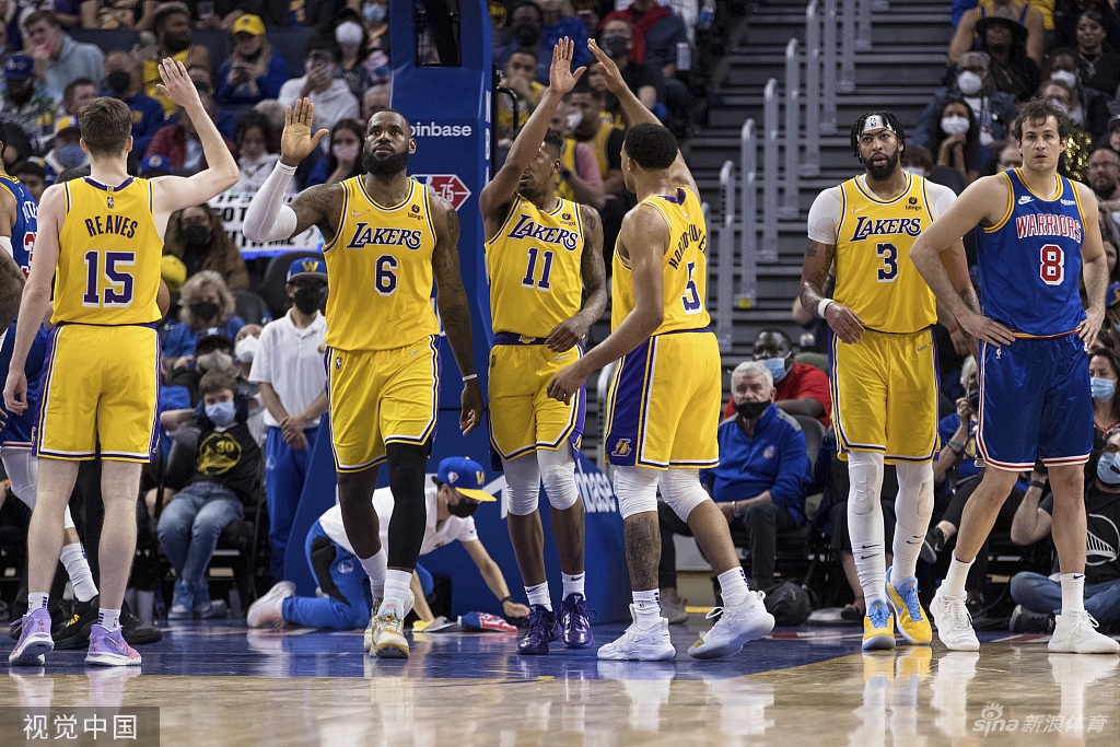 [NBA]湖人115-117勇士 老詹空砍26+15