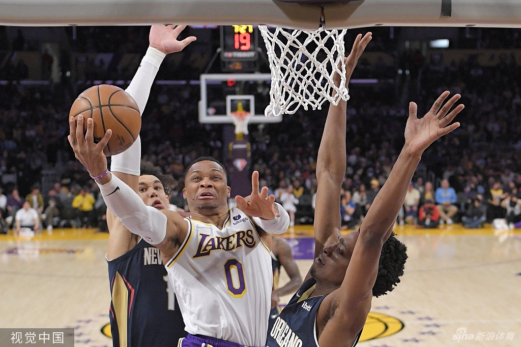 [NBA]鹈鹕123-95湖人 詹姆斯空砍32分