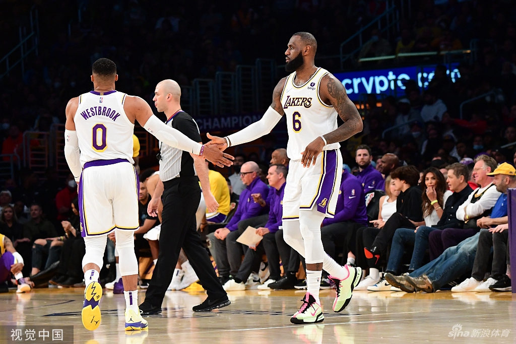 [NBA]鹈鹕123-95湖人 詹姆斯空砍32分