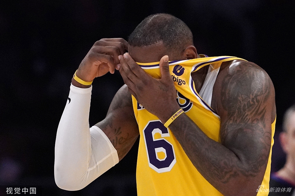 [NBA]独行侠109-104湖人 詹姆斯空砍24+12