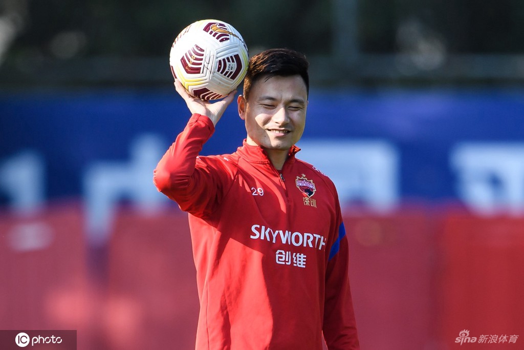 深足部分球员欠薪 戴伟浚向足协申请仲裁