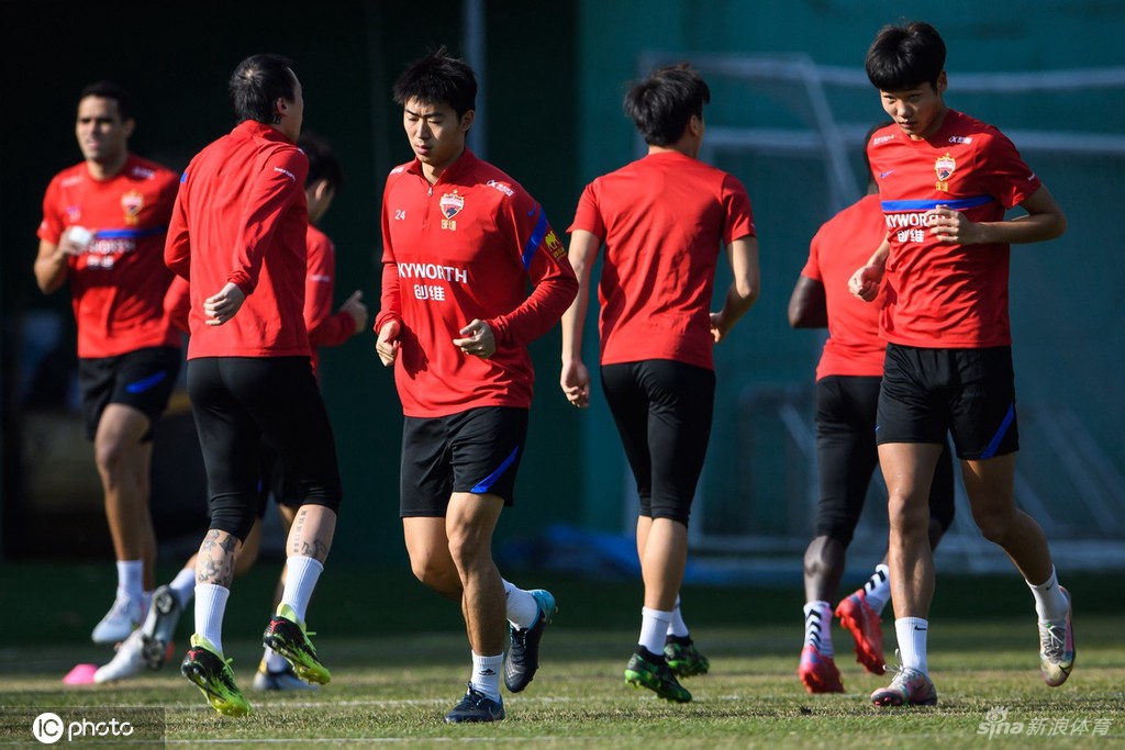 深足部分球员欠薪 戴伟浚向足协申请仲裁