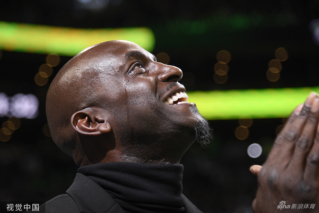 凯尔特人为加内特举行球衣退役仪式