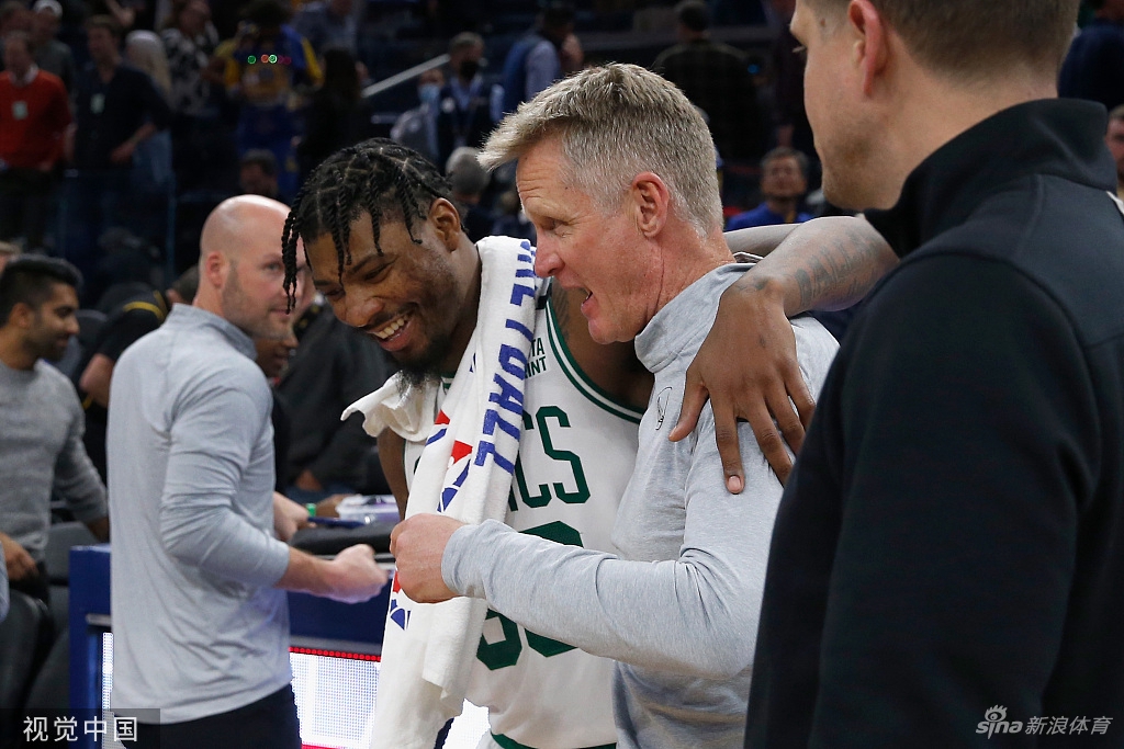 [NBA]凯尔特人110-88勇士 库里受伤离场只得3分