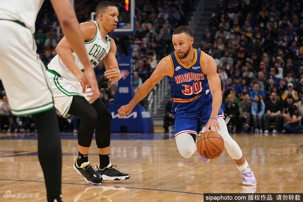 [NBA]凯尔特人110-88勇士 库里受伤离场只得3分