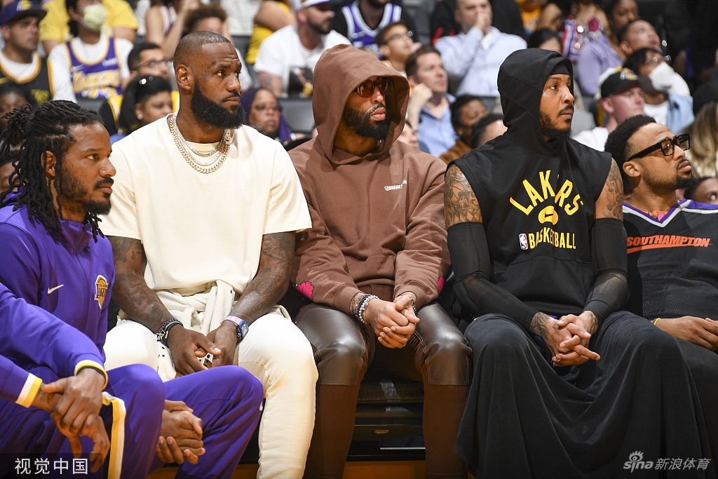 [NBA]76人126-121湖人 威少24分9板8助