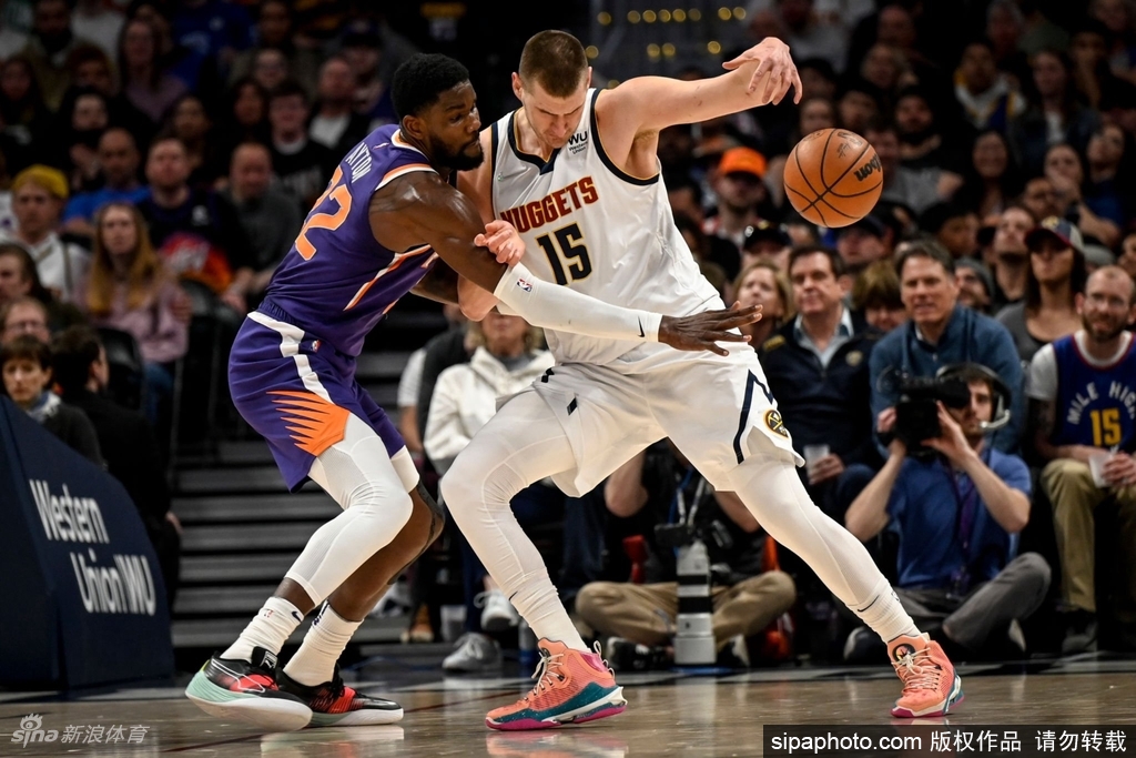 [NBA]布克49分太阳力克掘金 锁定常规赛联盟第一