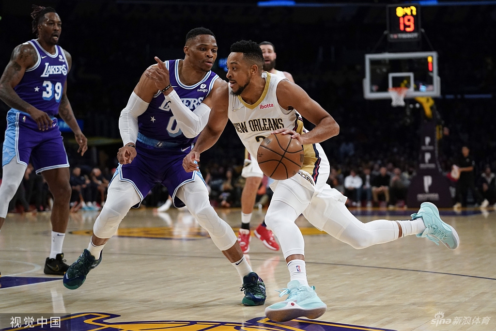 [NBA]鹈鹕114-111湖人 詹姆斯空砍38分