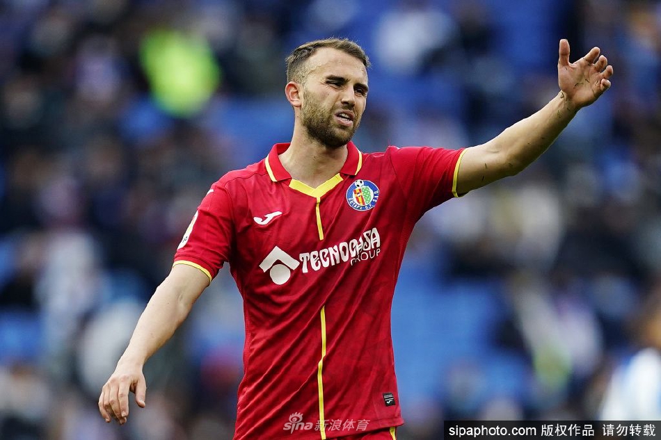 皇马前锋马约拉尔加盟赫塔费