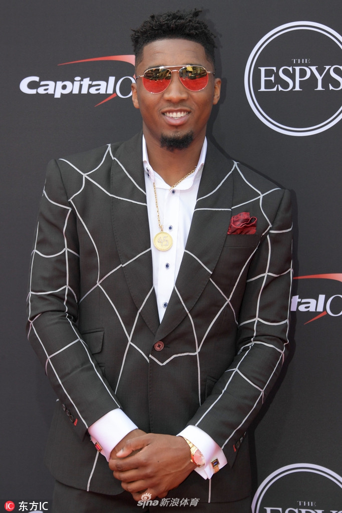 多诺万・米切尔