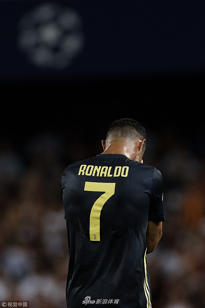 [欧冠]C罗染红！巴伦西亚0-2尤文图斯