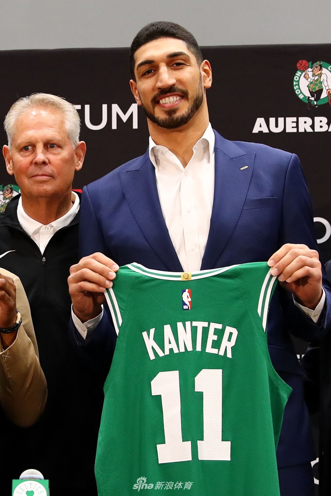 凯尔特人新援正式亮相 沃克+坎特组合