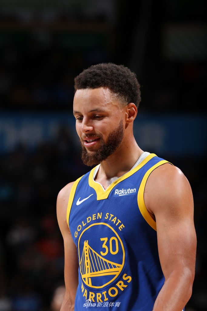 库里新赛季吃两连败