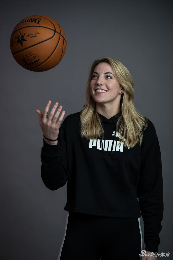 WNBA第一美女球员拍摄全明星赛写真