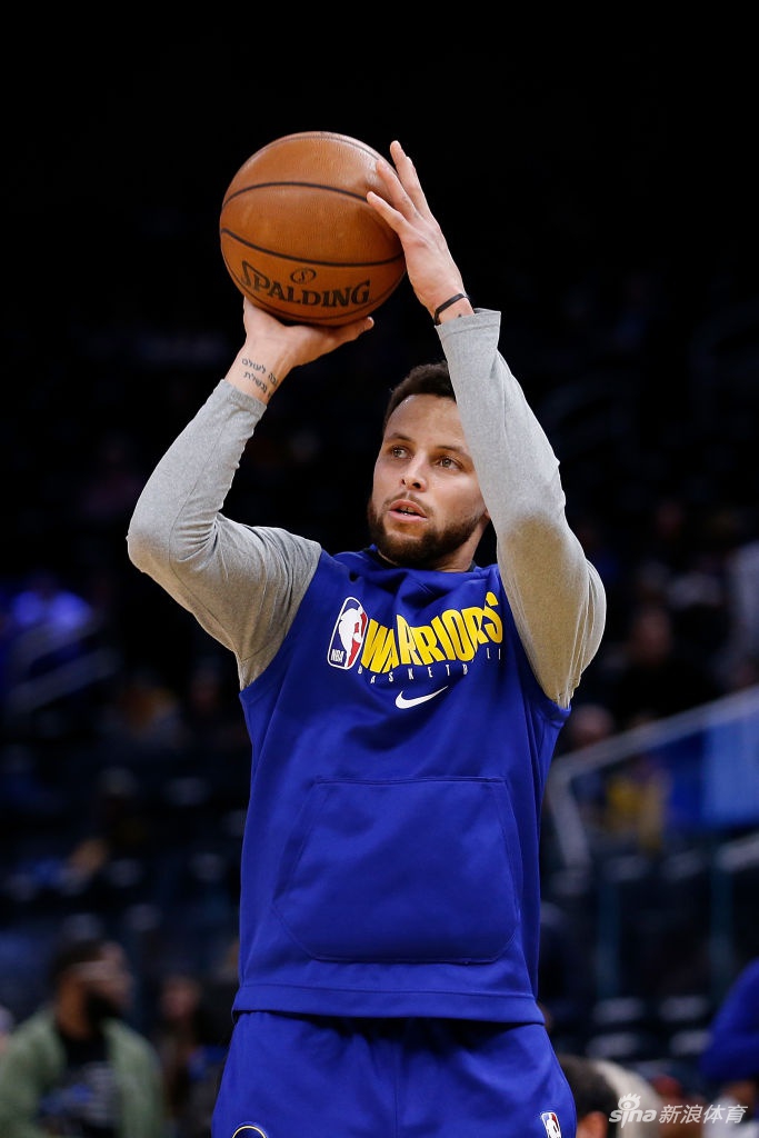 库里有望三月初对阵奇才时复出!投篮运球已毫无问题