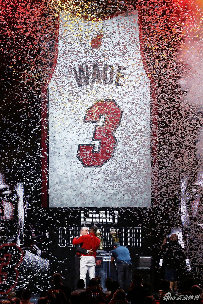 韦德球衣退役仪式：迈阿密3号的3座总冠军记忆