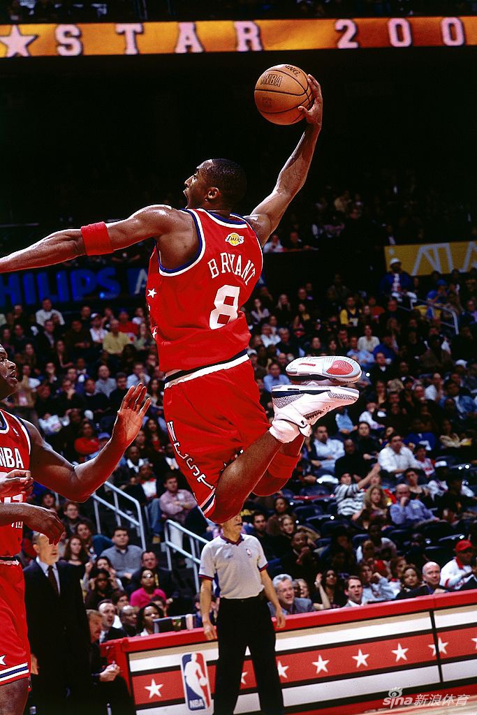 科比穿乔丹鞋是什么造型？飞人战靴最好的代言人