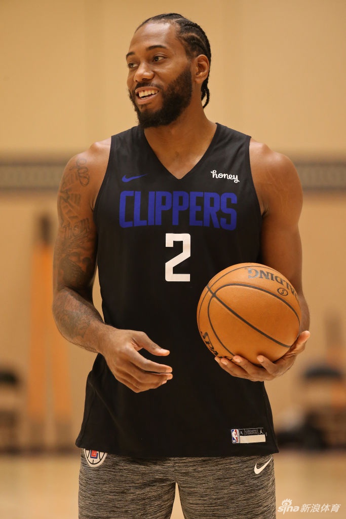 NBA快船队训练两大王牌全力以赴 卡哇伊+泡椒状态正佳