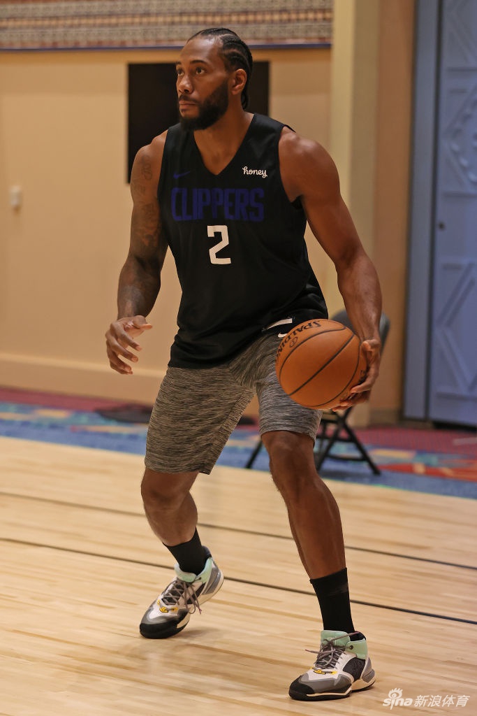 NBA快船队训练两大王牌全力以赴 卡哇伊+泡椒状态正佳