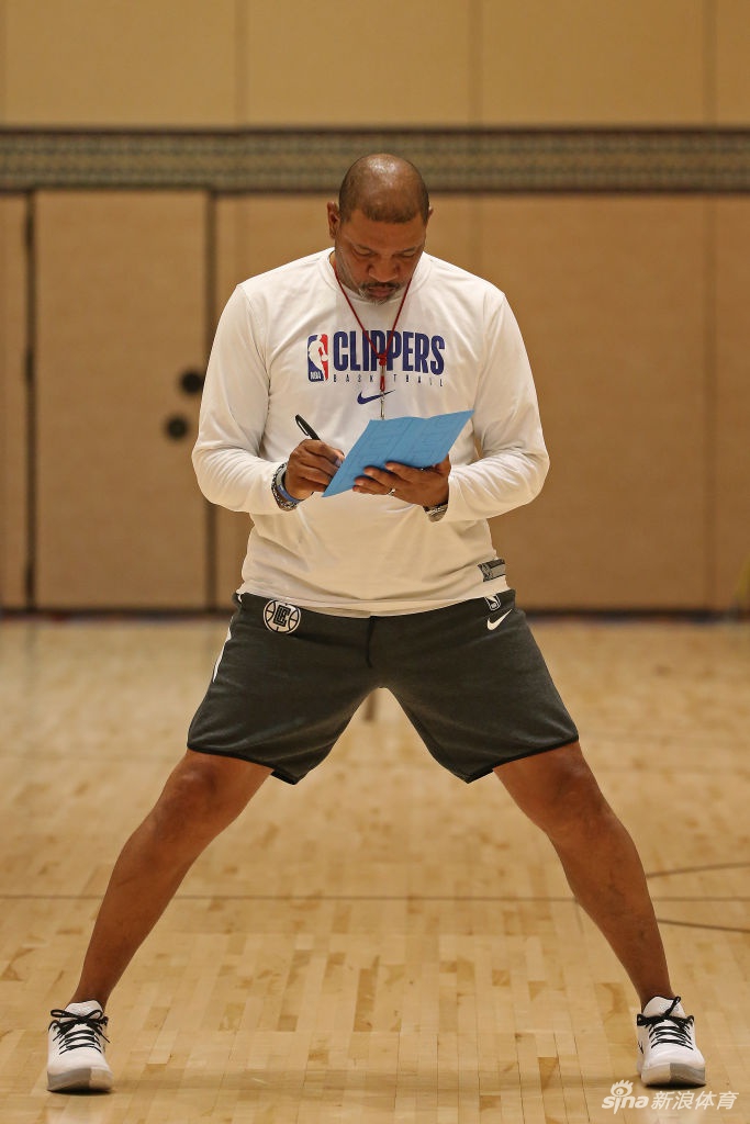 NBA快船队训练两大王牌全力以赴 卡哇伊+泡椒状态正佳