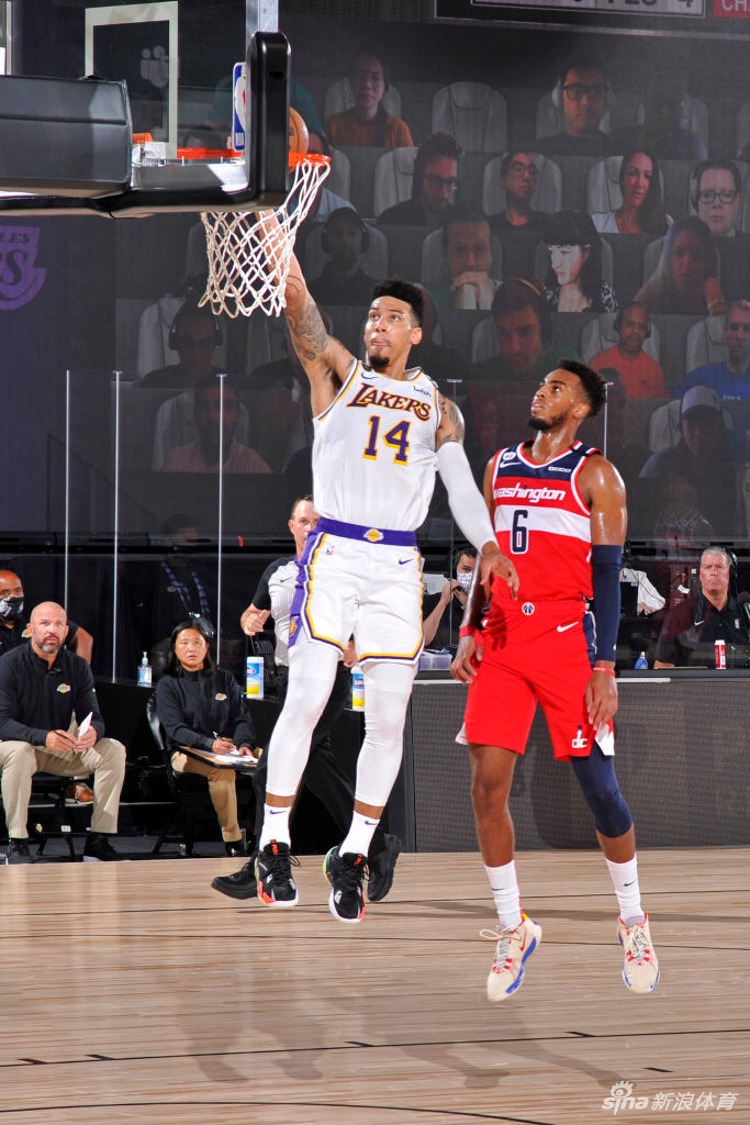 [NBA热身赛]湖人123-116奇才 詹眉休战JR砍20分