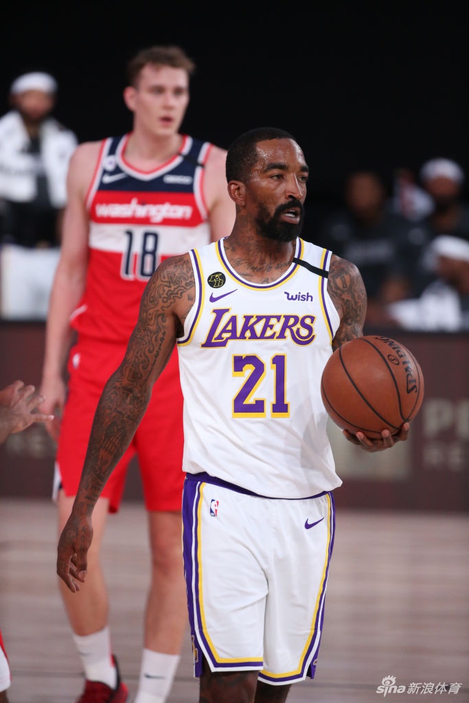 [NBA热身赛]湖人123-116奇才 詹眉休战JR砍20分