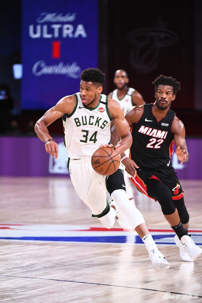 [NBA季后赛]雄鹿118-115热火 字母伤退米德尔顿36分