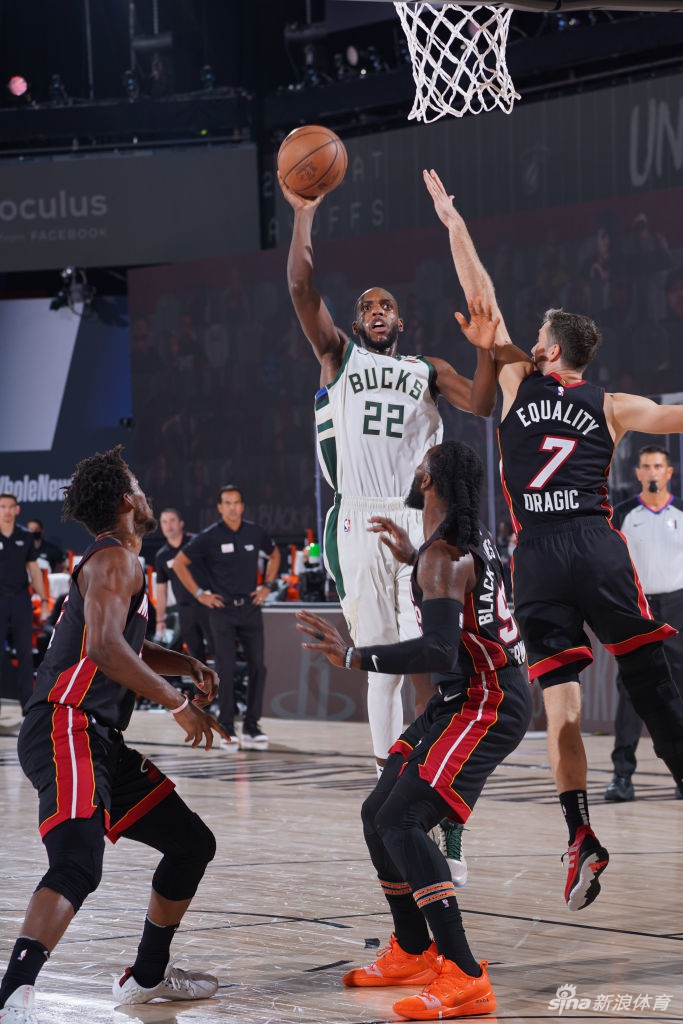 [NBA季后赛]雄鹿118-115热火 字母伤退米德尔顿36分