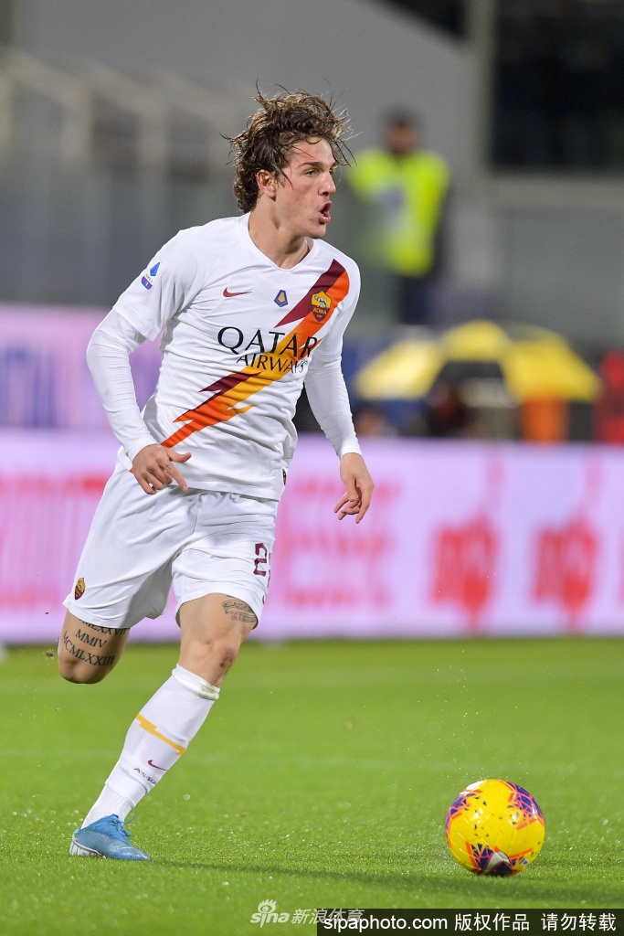 罗马官方:扎尼奥洛已成功接受左膝韧带修复手术