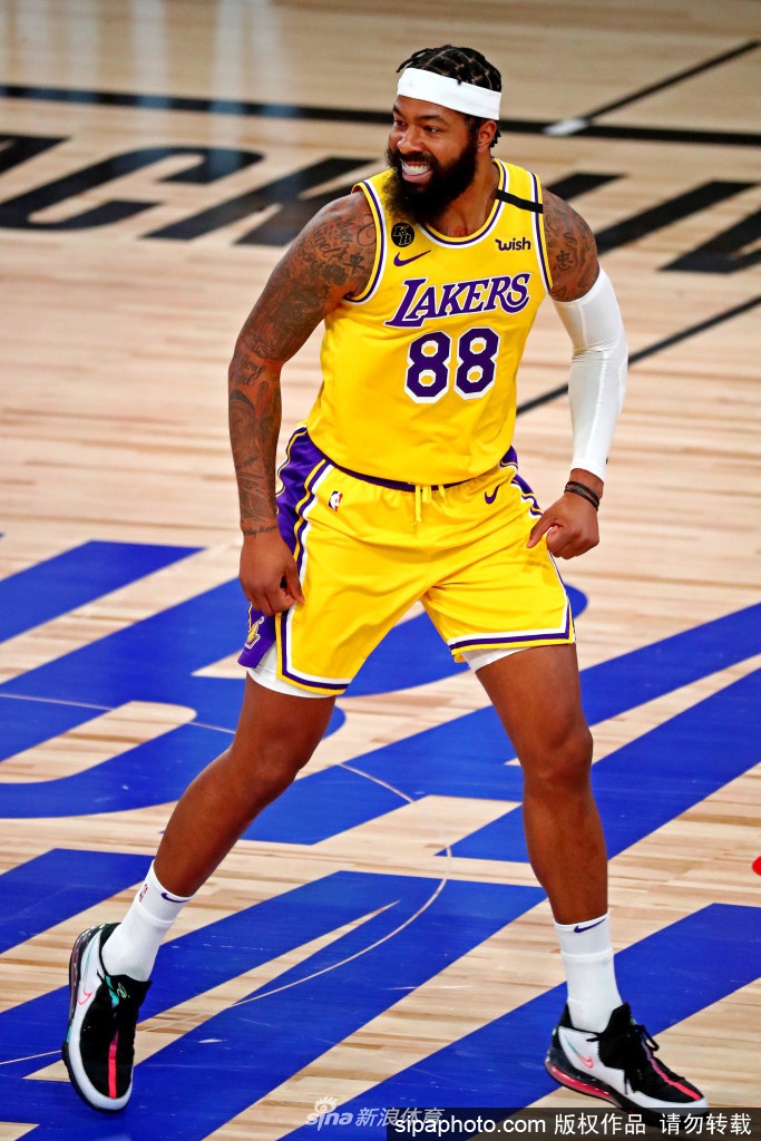 湖人官宣:大莫里斯底薪续约1年 詹眉强力助手留队