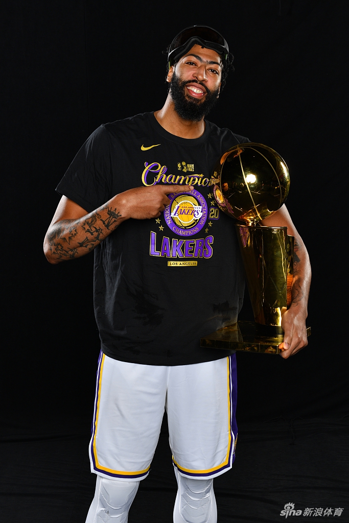 浓眉戴维斯5年1.9亿美元顶薪续约湖人