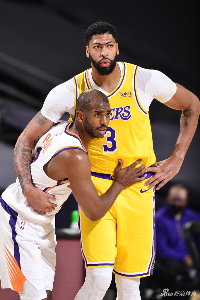 [NBA季前赛]湖人112-107太阳 詹姆斯14分钟砍11分