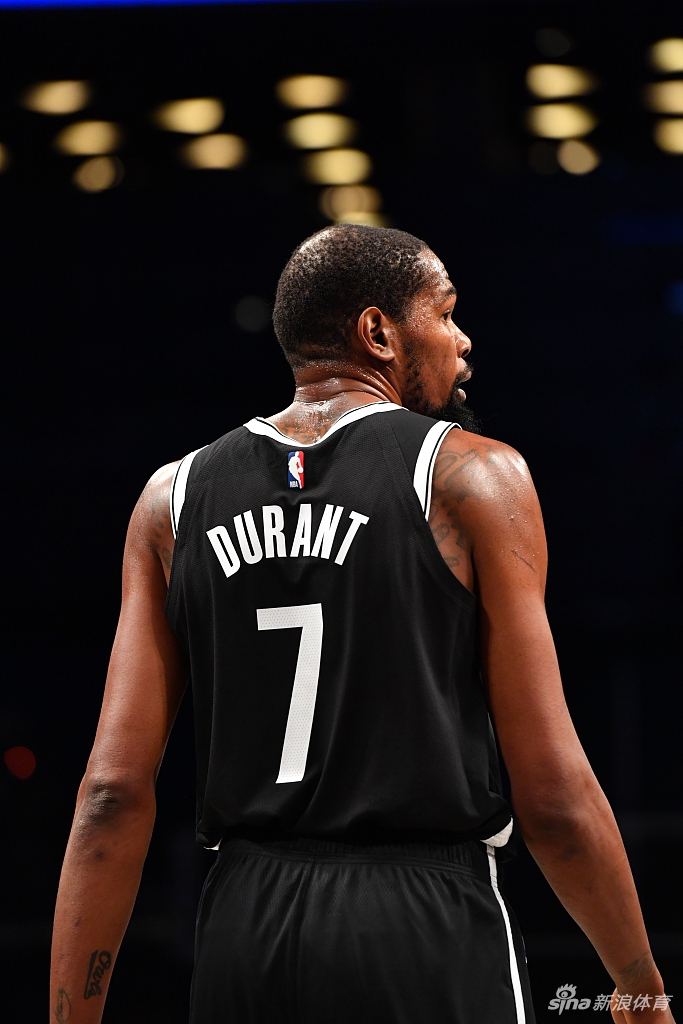 [NBA揭幕战]篮网125-99勇士 杜兰特欧文合砍48分