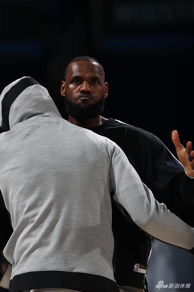 [NBA常规赛]湖人128-99雷霆 詹姆斯26+6+7