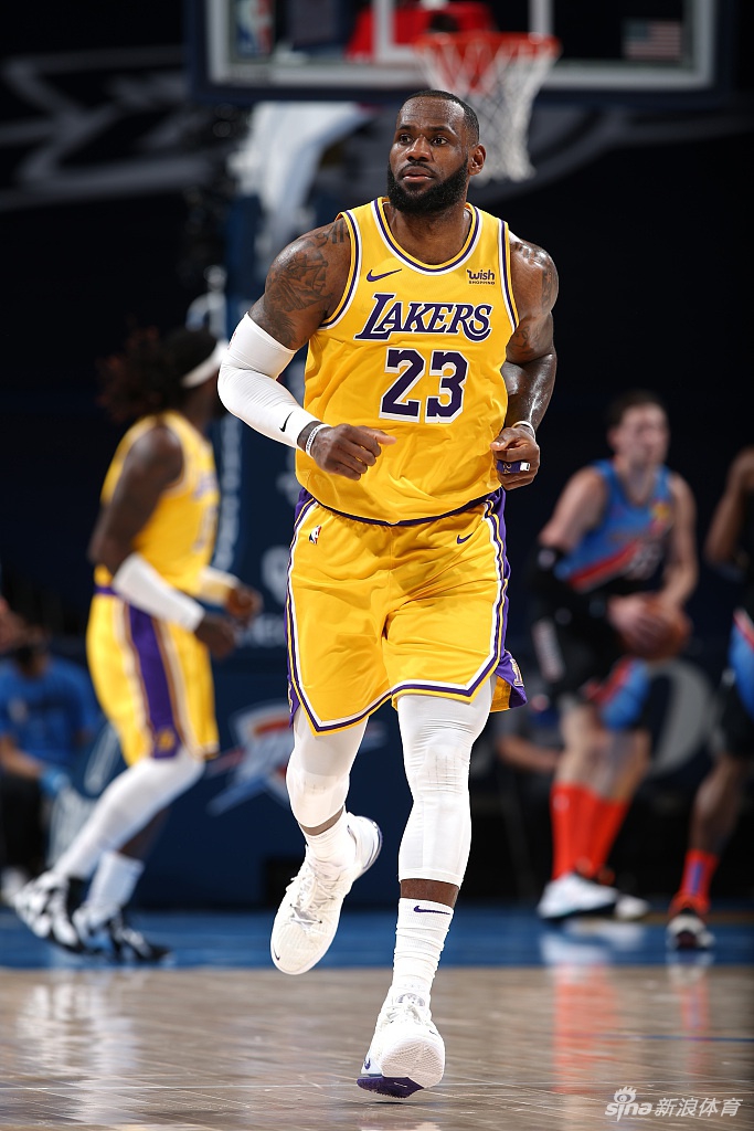 [NBA常规赛]湖人128-99雷霆 詹姆斯26+6+7