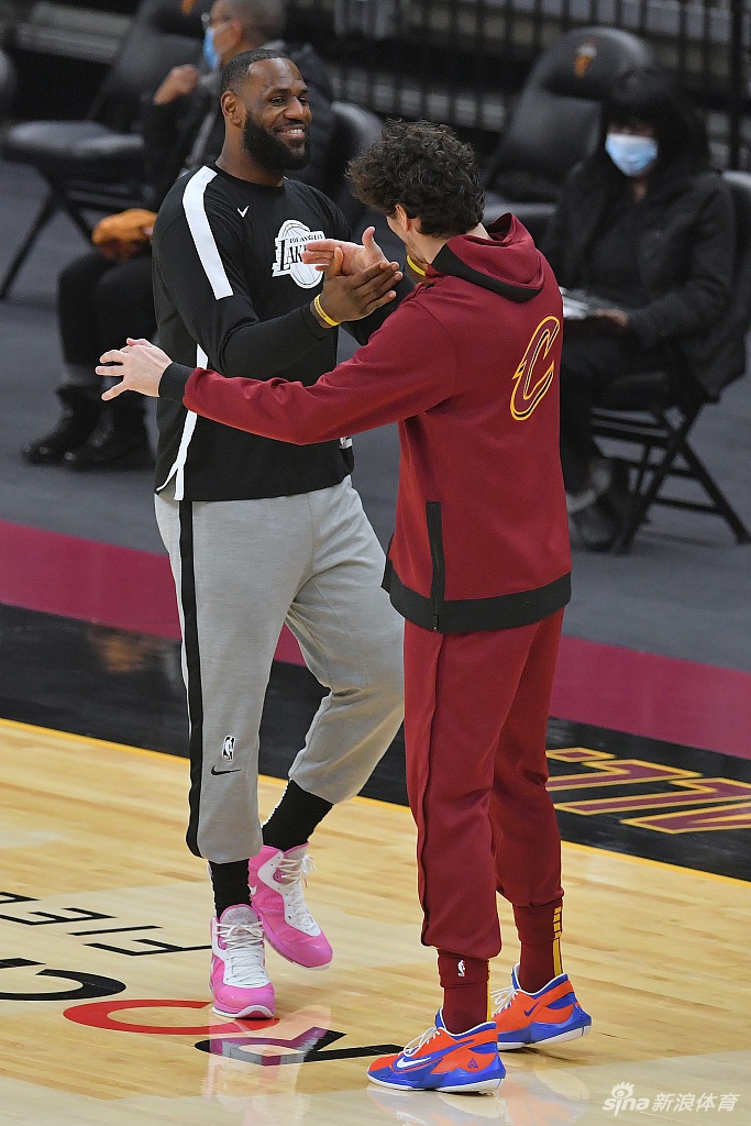 [NBA]湖人115-108骑士 詹姆斯砍46分