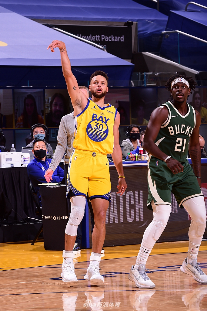 [NBA]雄鹿121-122勇士 库里砍41分