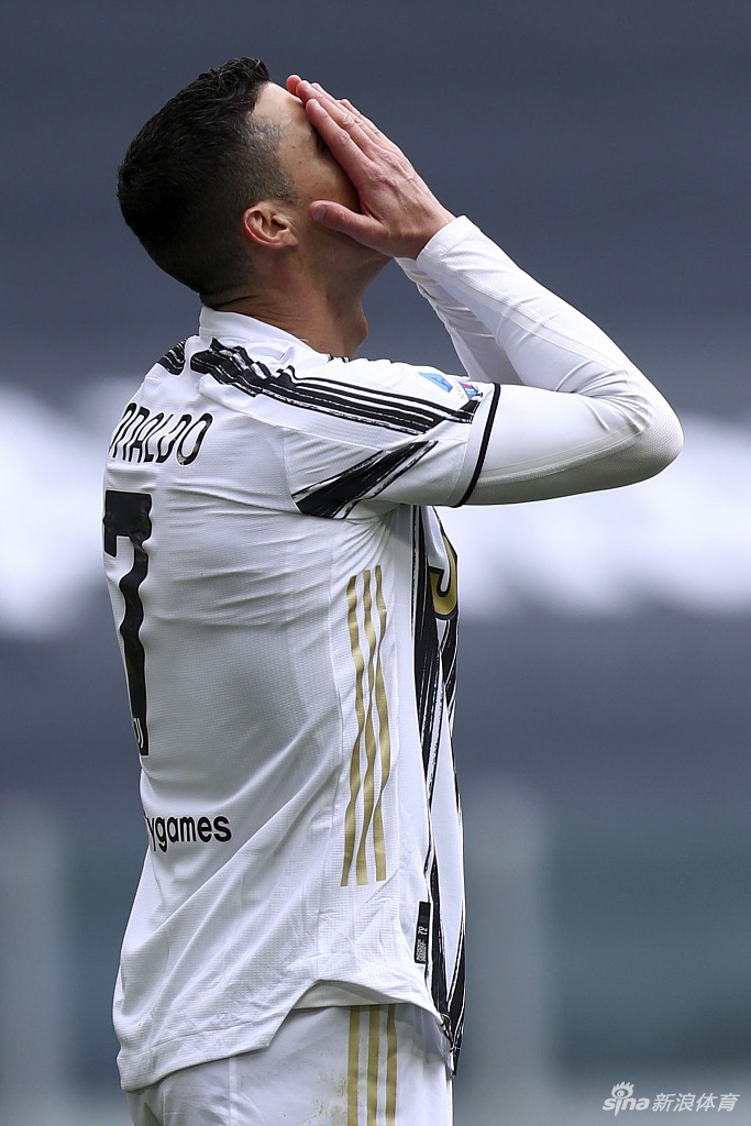 [意甲]尤文3-1热那亚 C罗中柱莫拉塔破门