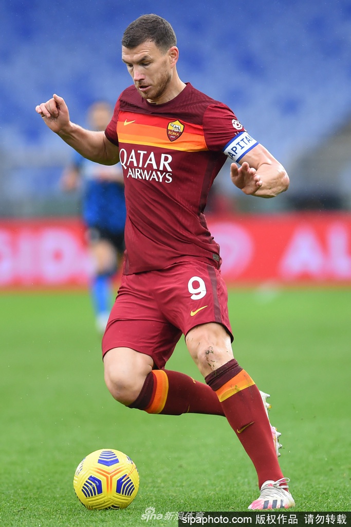 哲科是为意大利同一球队欧战进球数过30的4位球员之一
