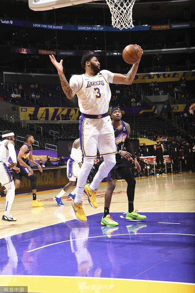 [NBA]太阳110-123湖人 浓眉砍42分12篮板