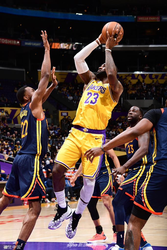[NBA附加赛]湖人胜勇士晋级季后赛 詹姆斯砍三双