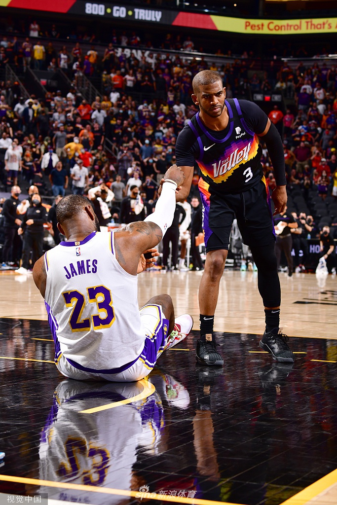 [NBA季后赛]湖人90-99太阳 詹姆斯两双难救主