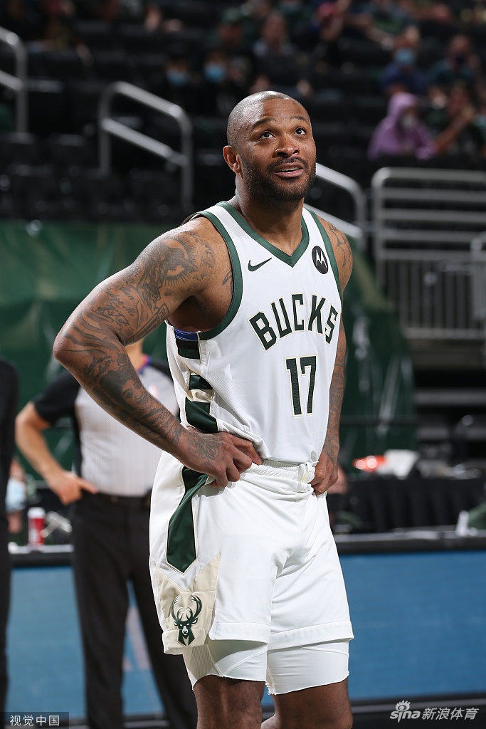 [NBA季后赛]热火98-132雄鹿 字母哥砍31分13板