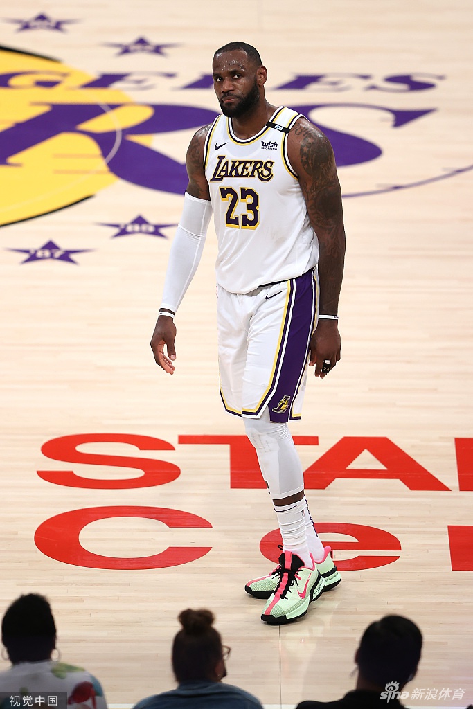 [NBA季后赛]湖人92-100太阳 总分2-2平