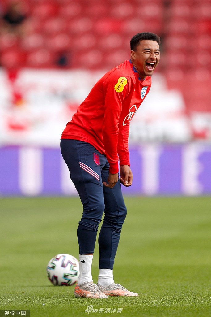 林加德:整个夏天都支持英格兰 把奖杯带回家!