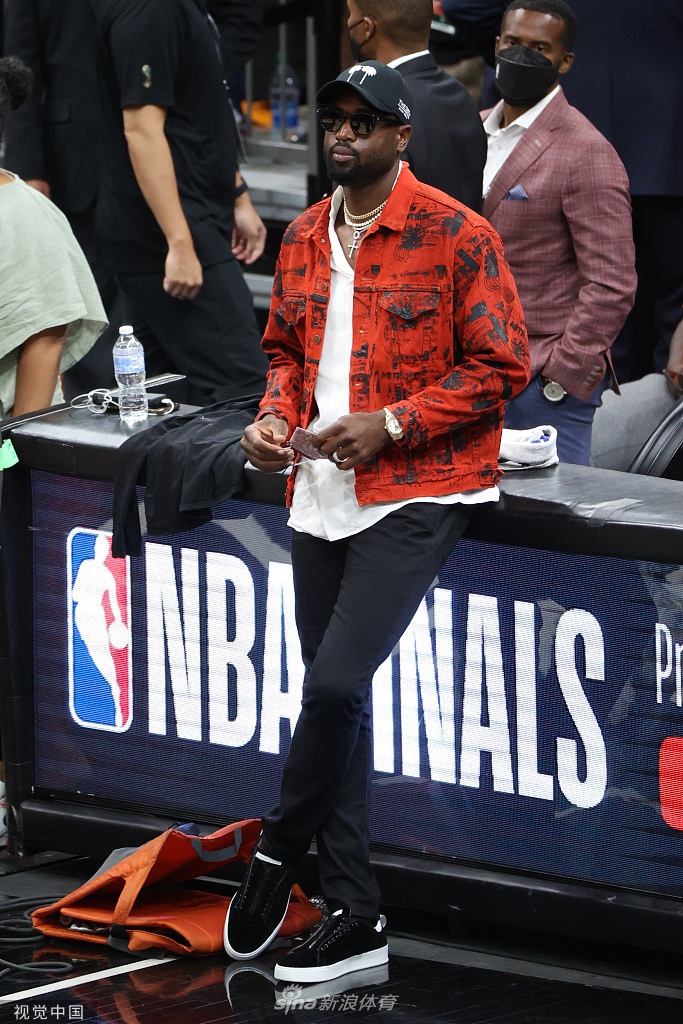 [NBA总决赛G2]雄鹿108-118太阳 布克31分总分2-0